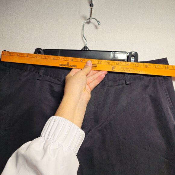 ADIDAS MEN  GOLF SHORTS SIZE‎ 36 - Picture 2 of 7